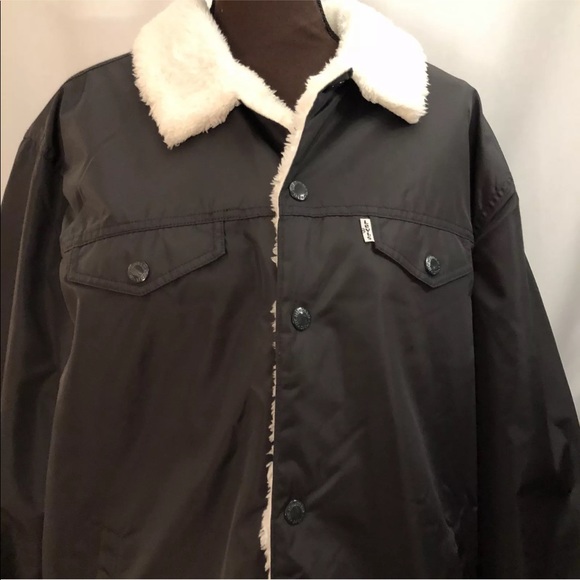 LEVI’S Men’s Sherpa Coach Trucker Jacket - Picture 4 of 8